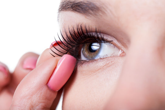 What Makes 3D Lashes Different from Standard False Eyelashes?