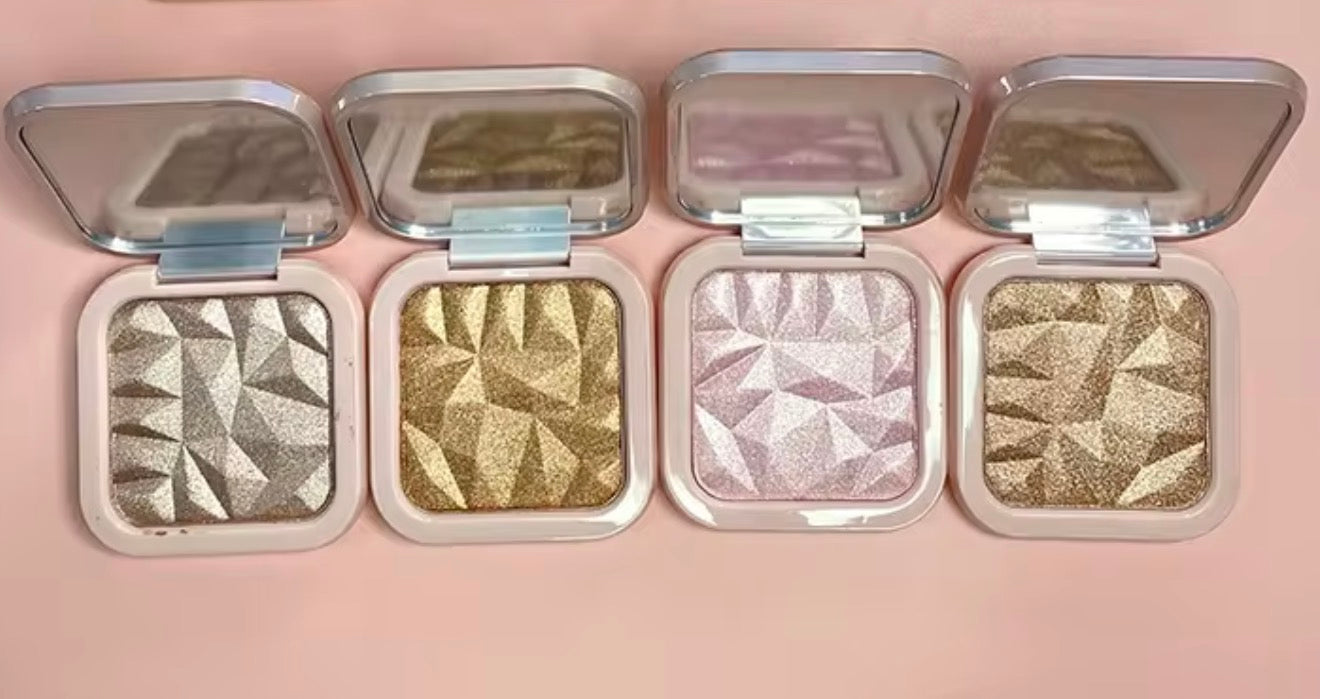 Pure Heavenly Blushing Queens Highlighter Palette
