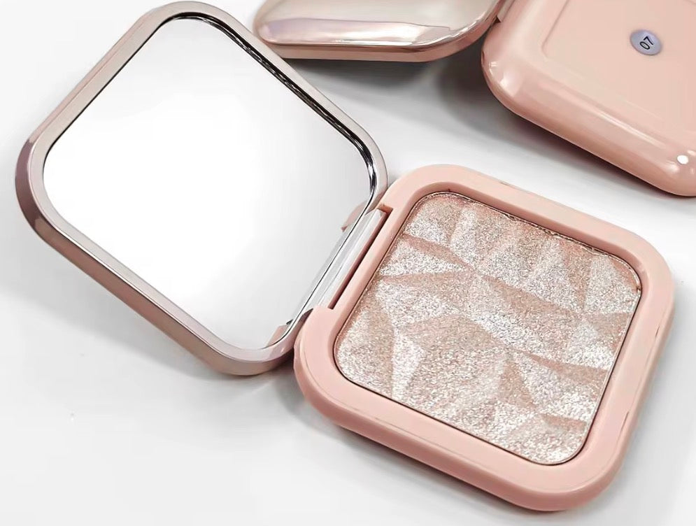 Pure Heavenly Blushing Queens Highlighter Palette